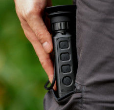 Monocular de imágenes térmicas FW-XF2 con distancia de detección de 1000 m, duración de la batería > 5h y nivel de protección IP65