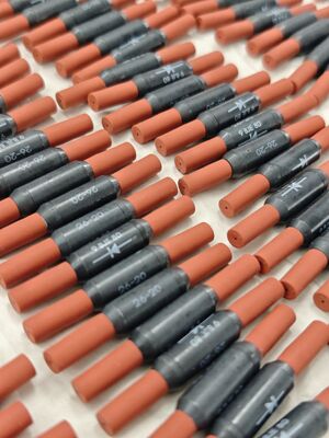 Ensamblaje de empalme de diodo en línea TE Connectivity BJE-80 de grado aeroespacial con diodo de conducción unidireccional y sellado retráctil ignífugo para cable AWG 26-20